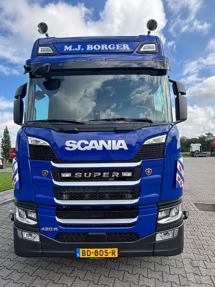 Al 20 jier kontenertransport, en Scania siet der fan dei ien ôf tusken
