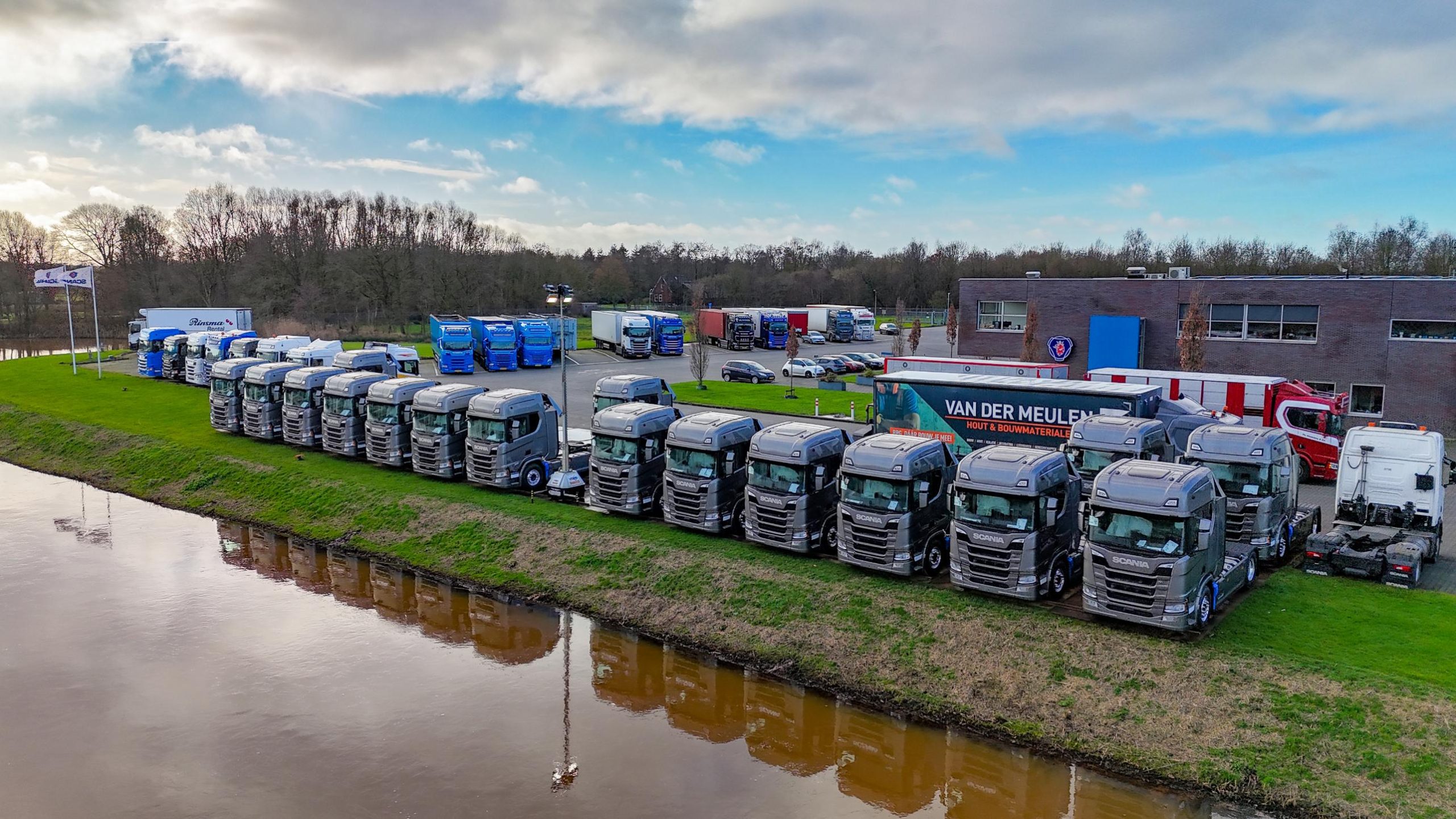 rinsma scania vrachtwagenvloot rinsma rental luchtfoto scaled